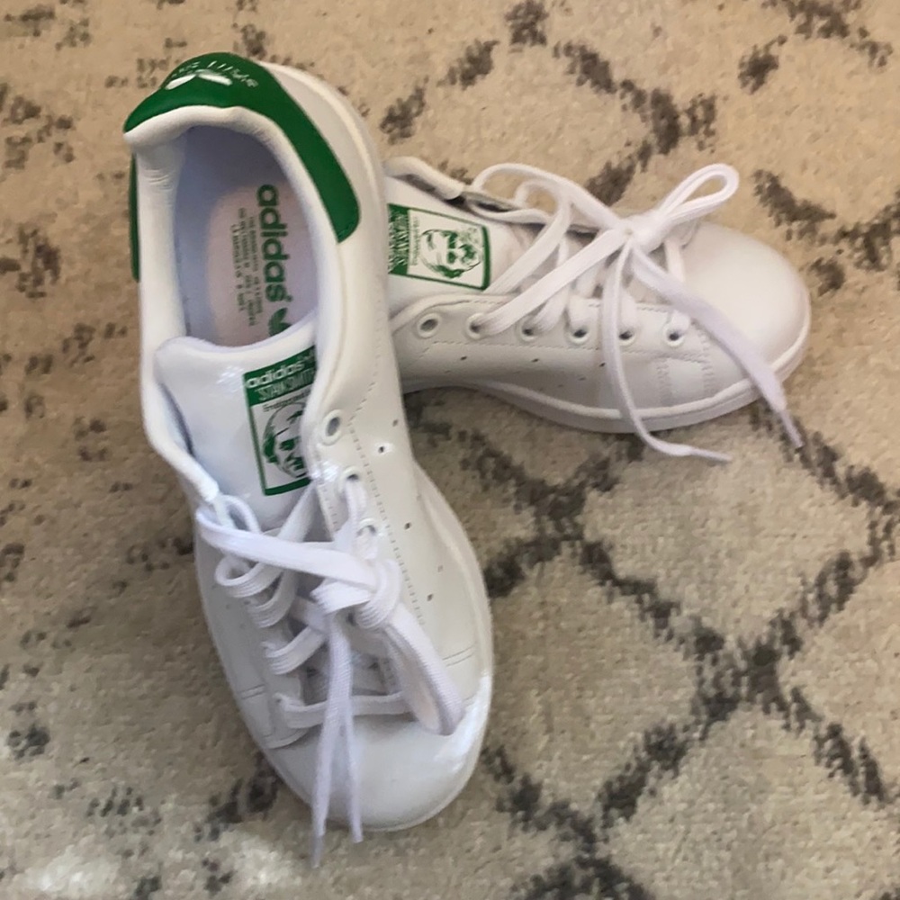 New adidas Stan Smith green and white 5.5